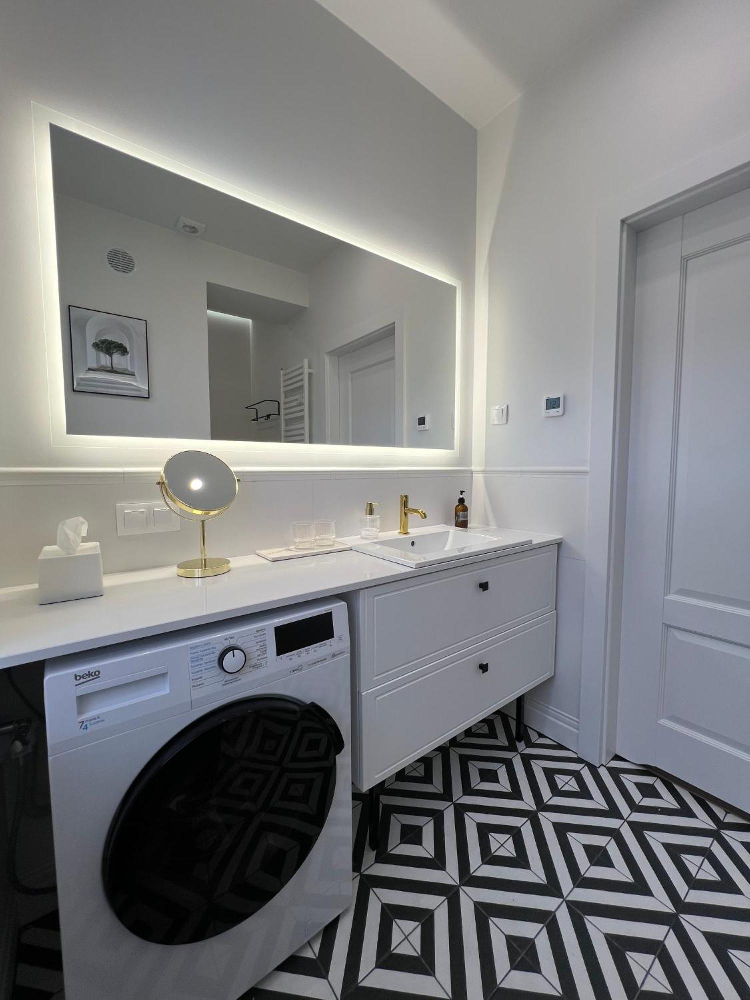 Carola7 Apartment